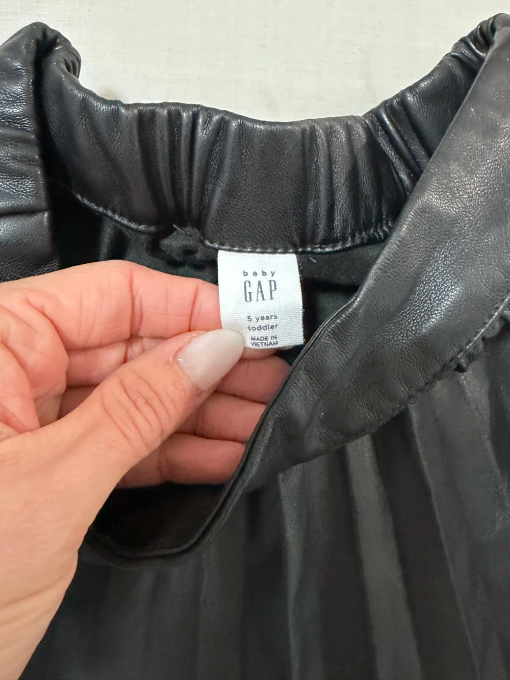 Girls GAP Black Pleated Faux Leather Pleated Skirt